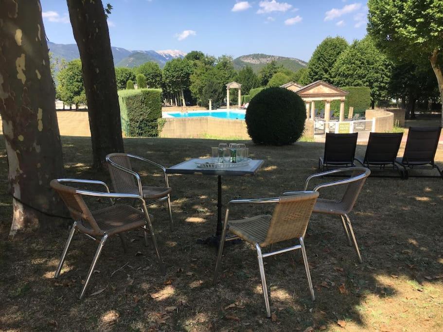 La Vue Est Belle Apartment Montbrun-les-Bains Ngoại thất bức ảnh